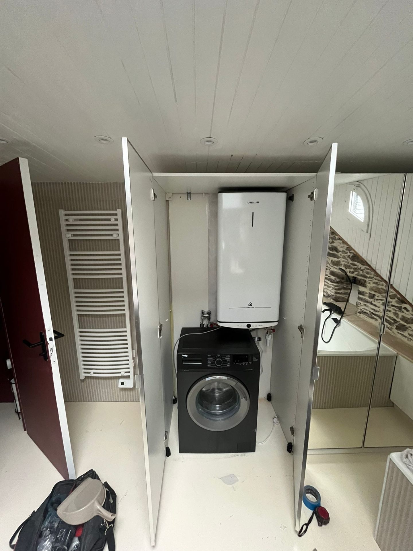 Ballon d'eau chaude — chantier plomberie La Baule